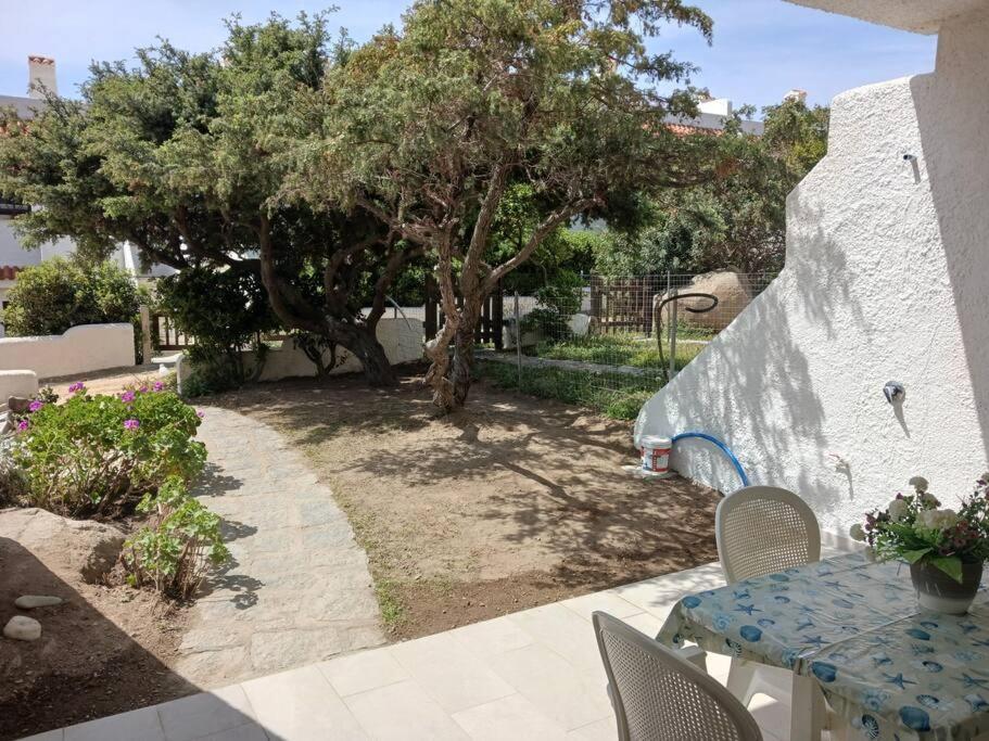 Appartamento A Baia Santa Reparata Exterior foto
